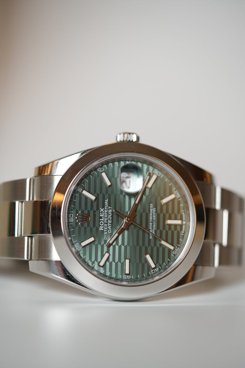 Rolex Datejust Green Motif 41