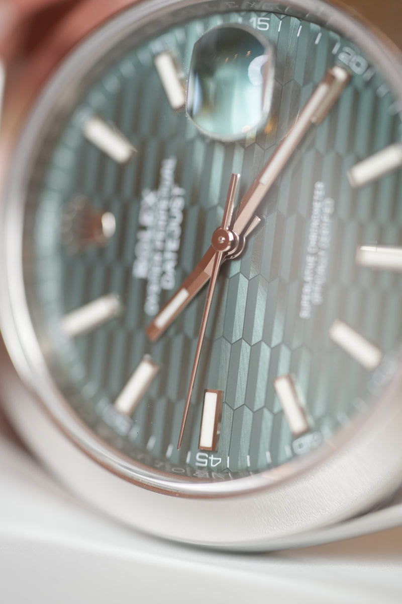 Rolex Datejust Green Motif 41